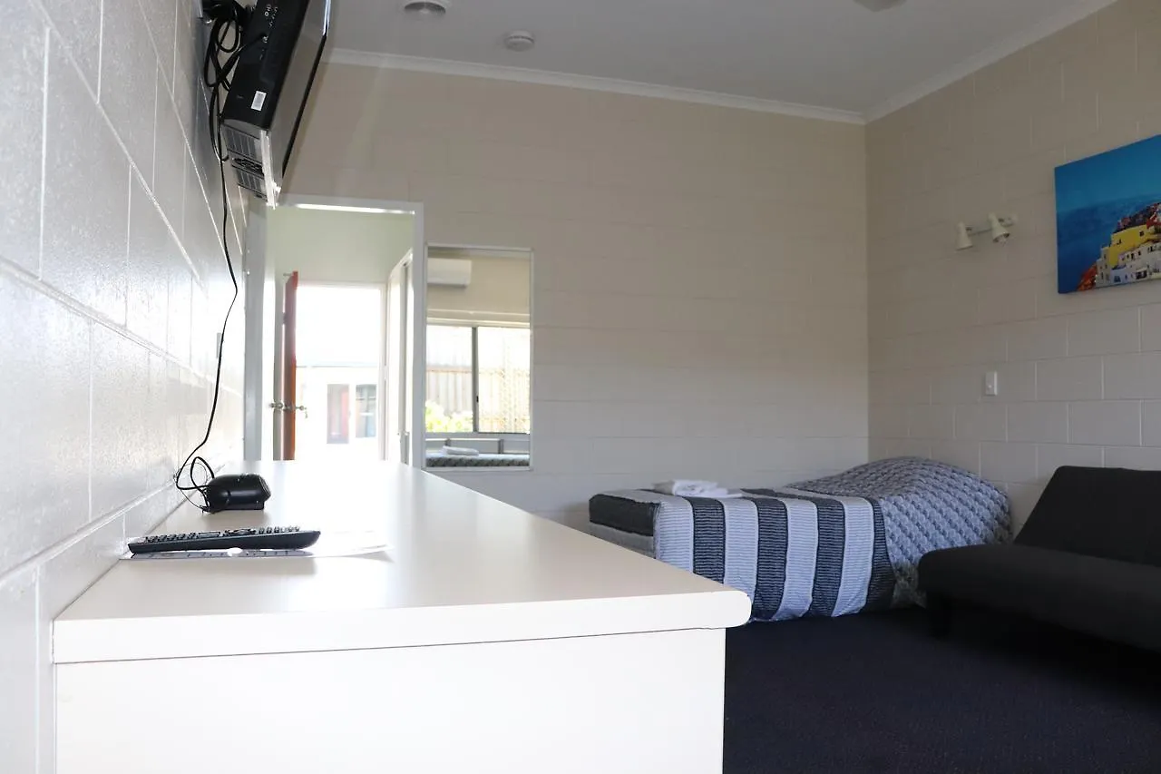 ** Motel Yal Cairns - Accommodation That Makes A Difference Australia